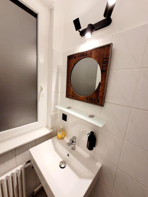 Duplex Apartment Ullstein- 4 Bedrooms, 2 Bathrooms, Living Room, 2 Parking Spaces, Boxspringbeds, Family & Business Apartment! Berlin Luaran gambar