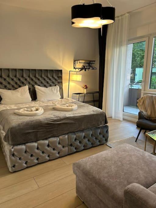 Duplex Apartment Ullstein- 4 Bedrooms, 2 Bathrooms, Living Room, 2 Parking Spaces, Boxspringbeds, Family & Business Apartment! Berlin Luaran gambar