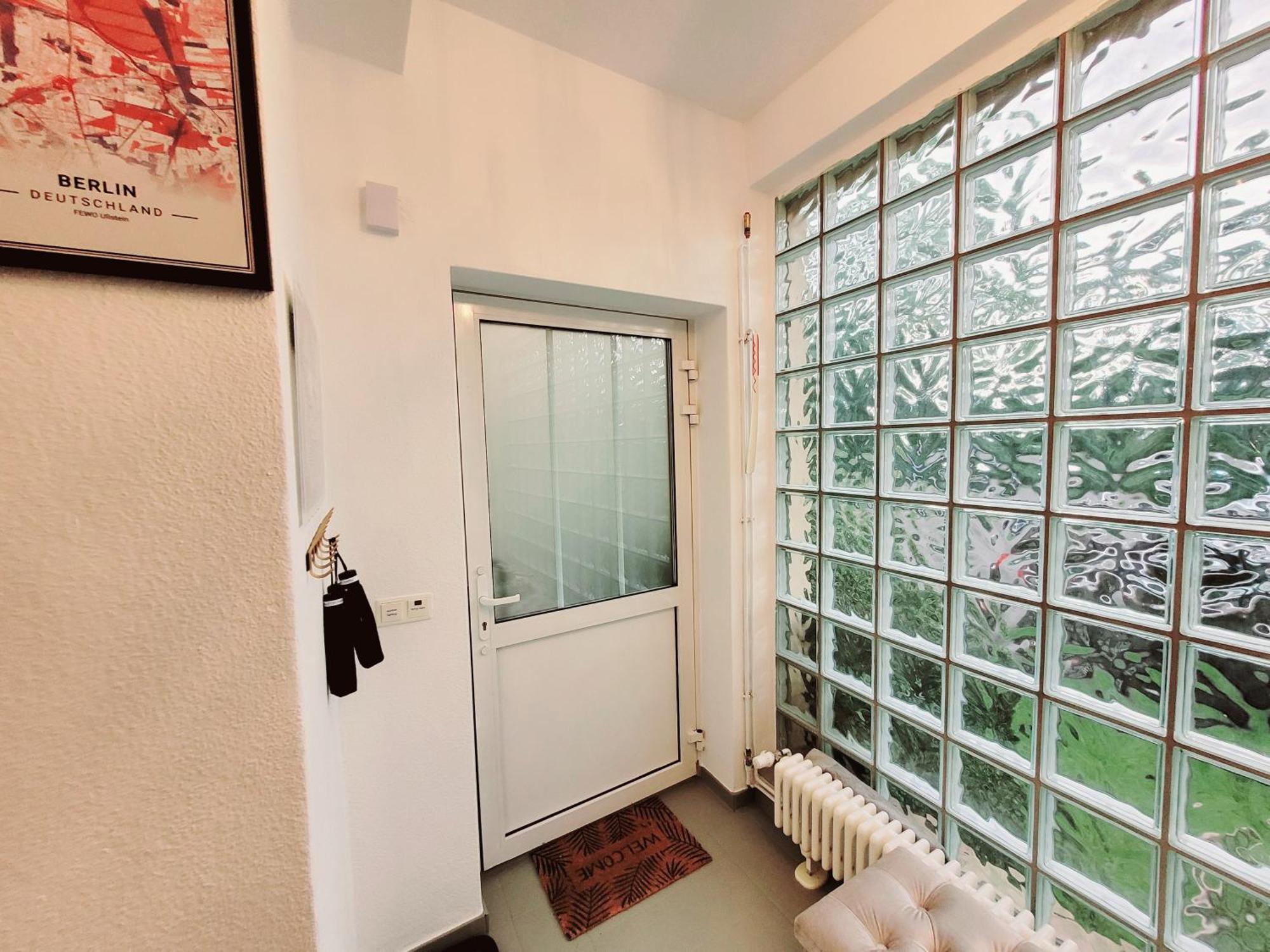 Duplex Apartment Ullstein- 4 Bedrooms, 2 Bathrooms, Living Room, 2 Parking Spaces, Boxspringbeds, Family & Business Apartment! Berlin Luaran gambar
